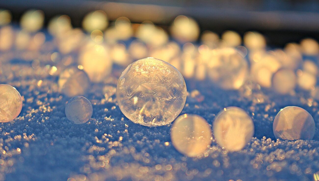 Make your own soap bubbles 17 Soap bubbles in winter – a magical experience